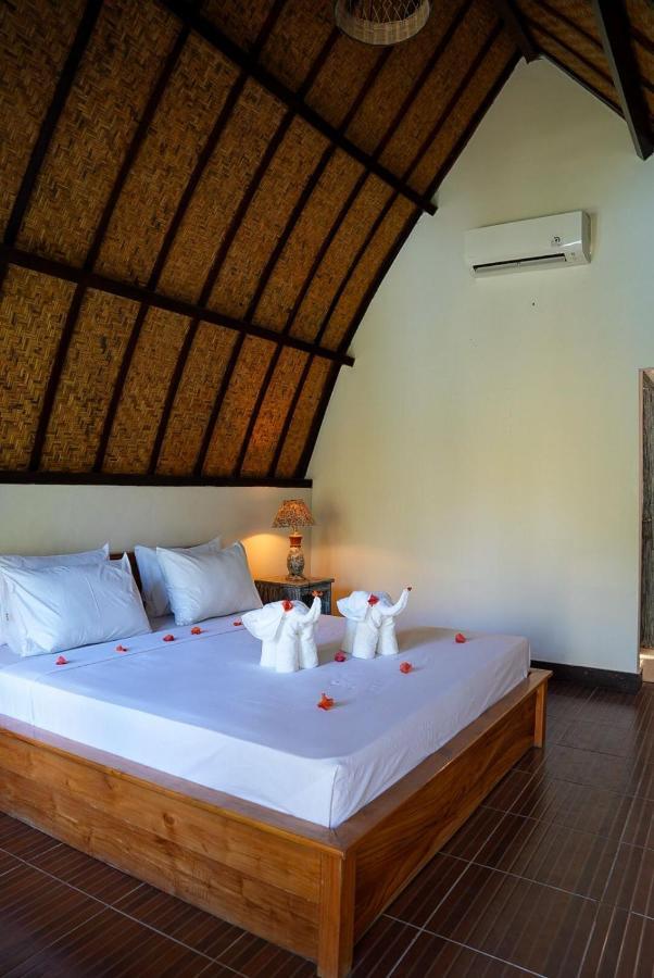 Copacabana Gili Air Hotel Mataram Bagian luar foto
